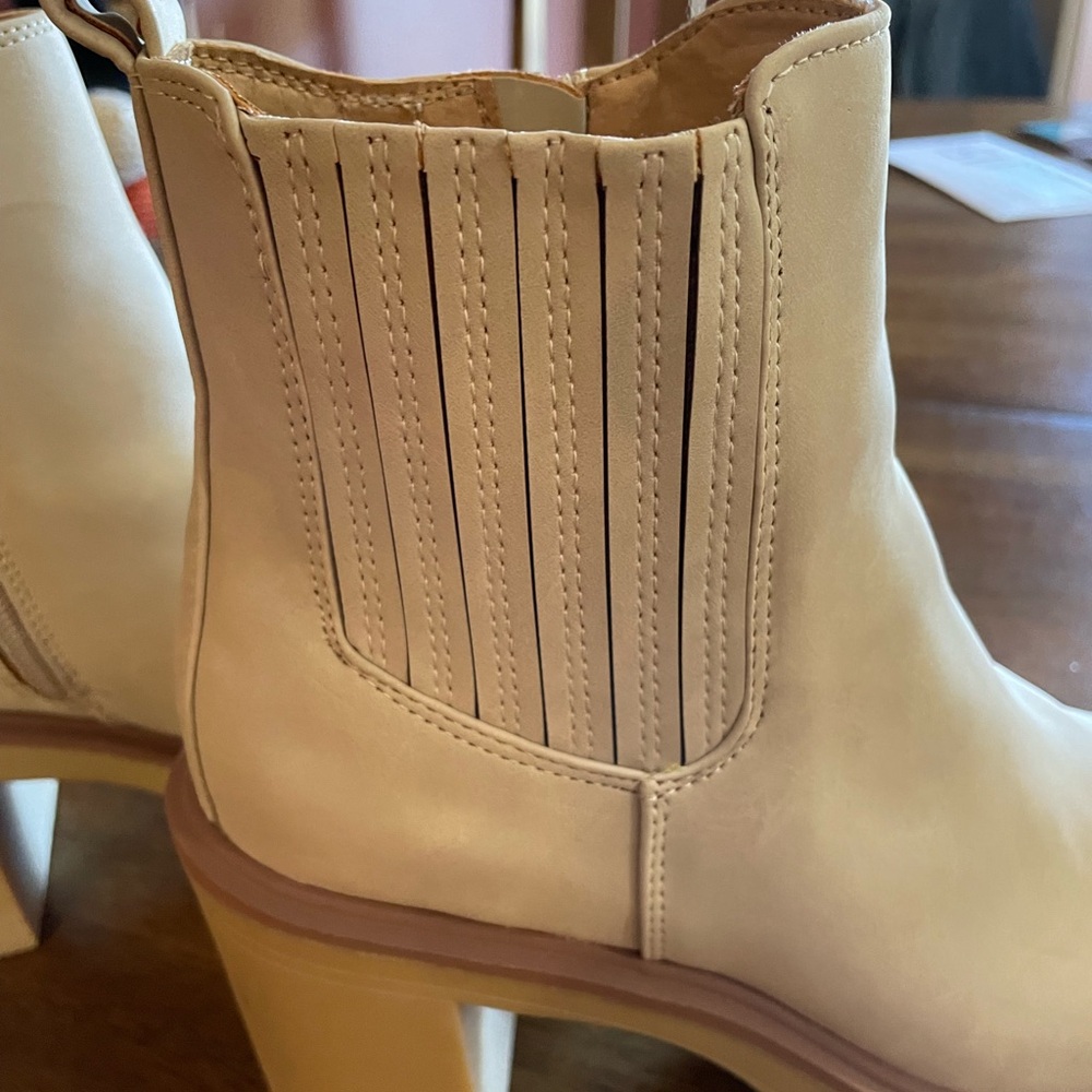 DV by Dolce Vita Very Light Tan Chunky Heeled Boots - Picture 7 of 16
